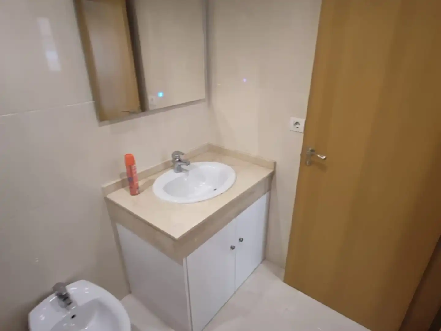 Baño de Apartamento de alquiler en Murcia con Aire acondicionado, Calefacción y Amueblado