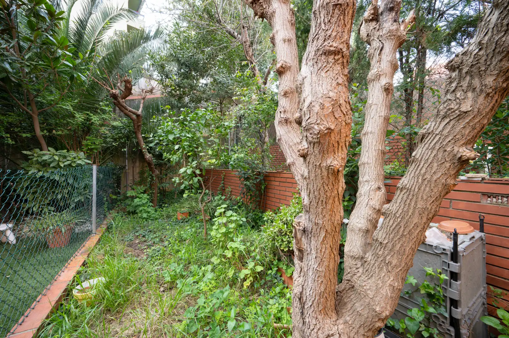 Garten von Einfamilien-Reihenhaus zum Verkauf in Sant Cugat del Vallès mit Klimaanlage, Heizung und Privatgarten