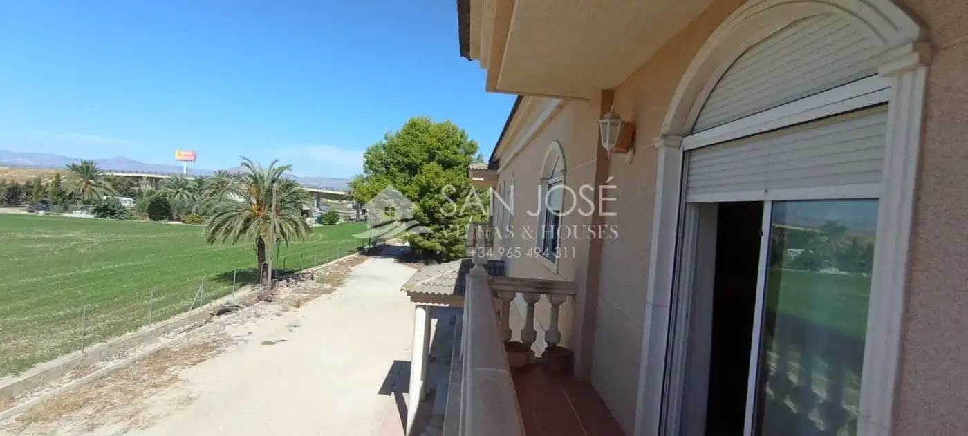 Terraza de Casa o chalet en venta en Crevillent con Aire acondicionado, Calefacción y Jardín privado