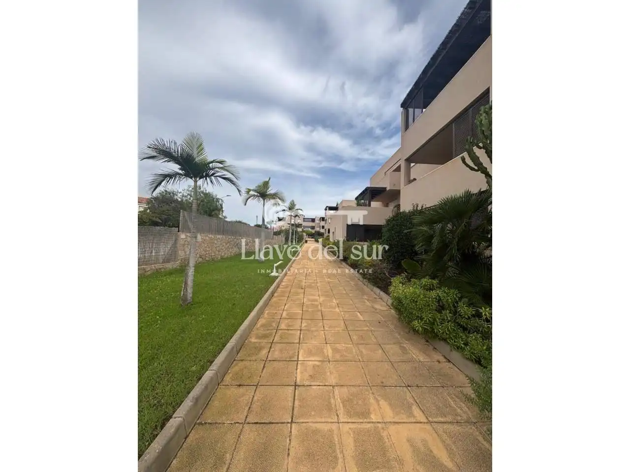 Vista exterior de Piso en venta en Águilas con Trastero, Balcón y Piscina comunitaria