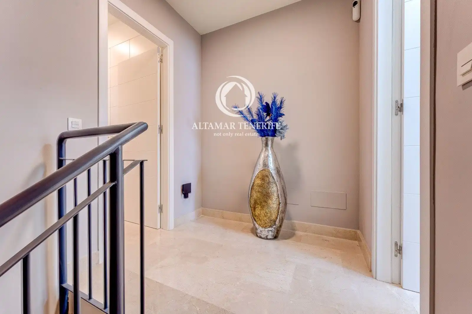 Apartamento con piscina en venta en de los Acantilados, imagen 11