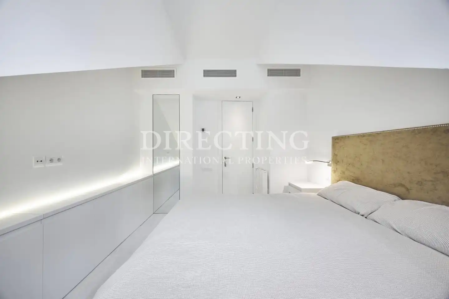 Schlafzimmer von Maisonette zum Verkauf in Madrid mit Klimaanlage, Heizung und Möbliert