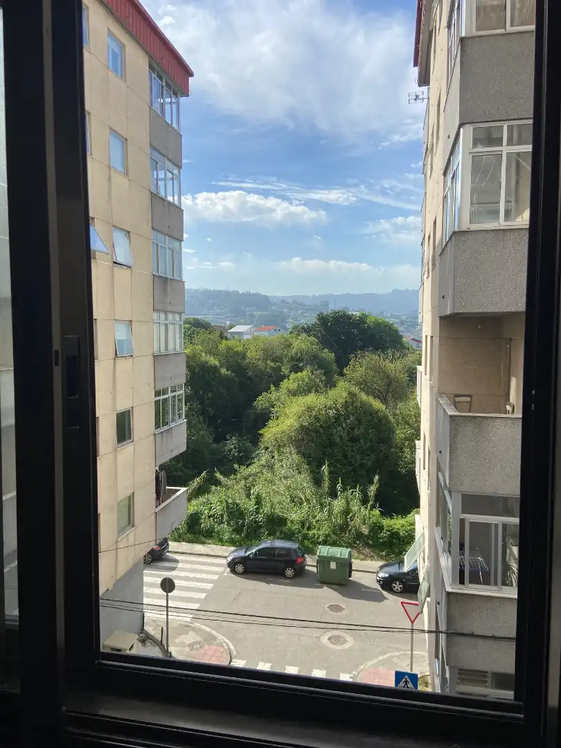 Vista exterior de Piso en venta en Vigo  con Calefacción, Parquet y Terraza