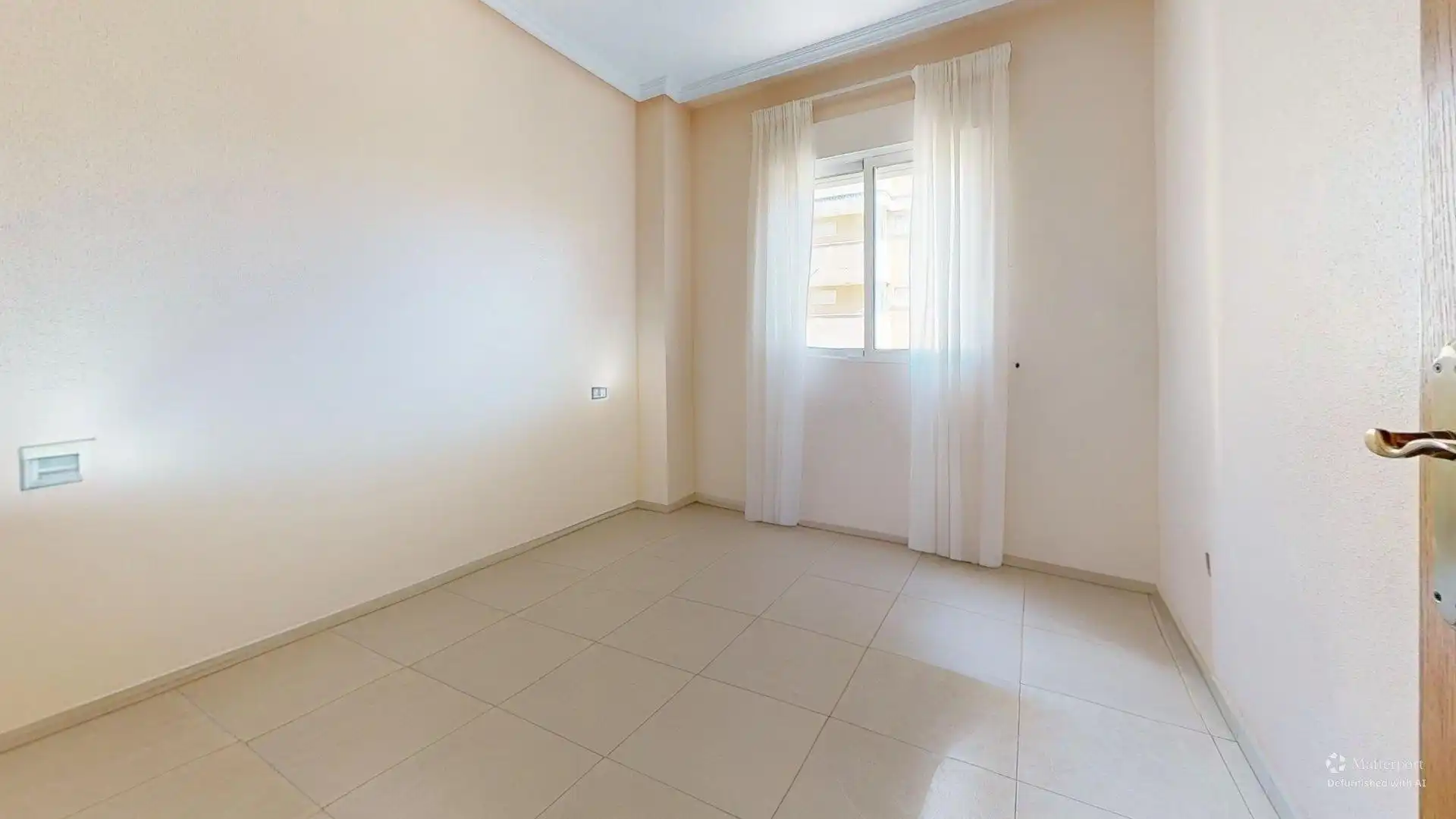 Dormitori de Apartament en venda en Elche / Elx amb Aire condicionat, Terrassa i Moblat