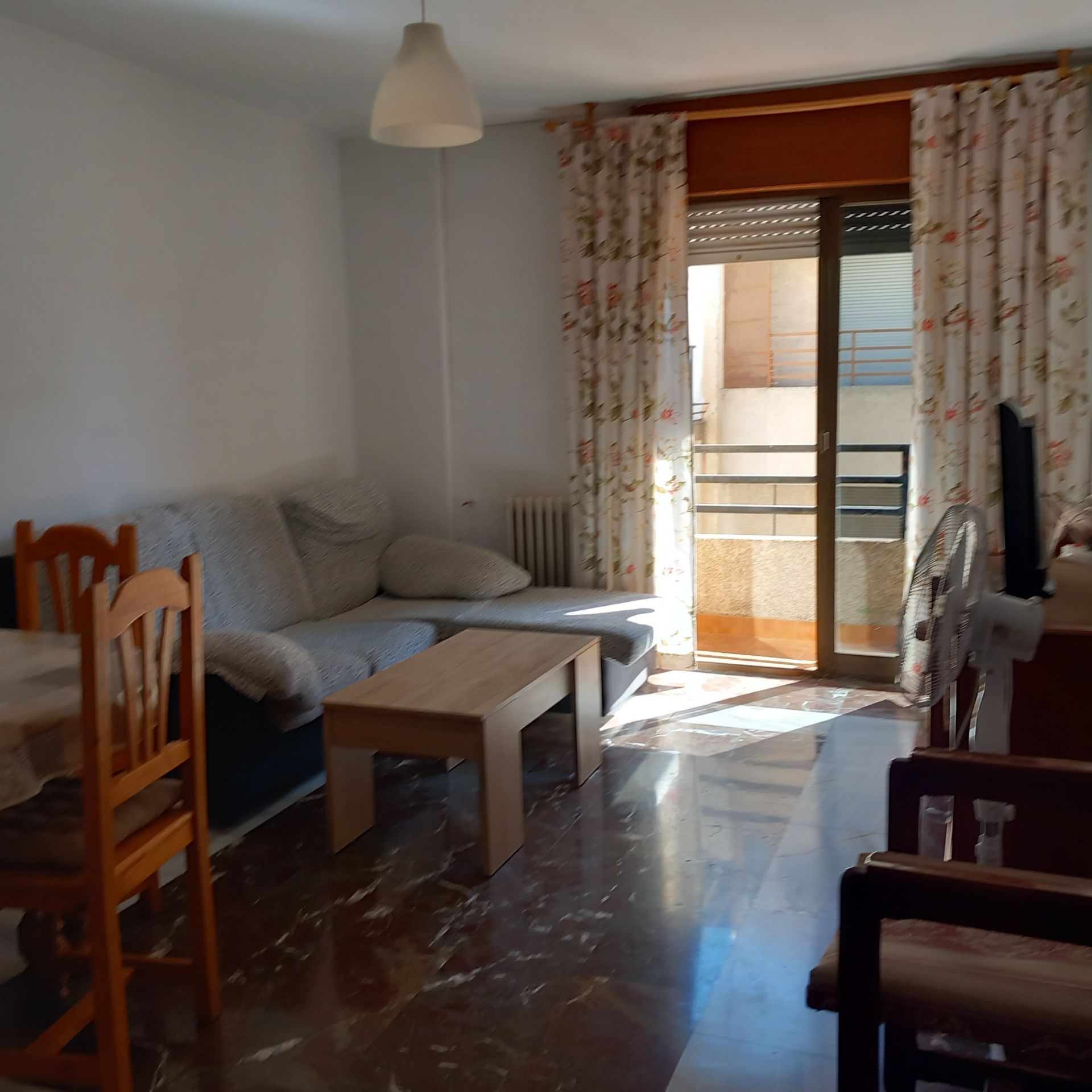 Dormitori de Pis de lloguer en  Granada Capital amb Calefacció, Moblat i Rentadora
