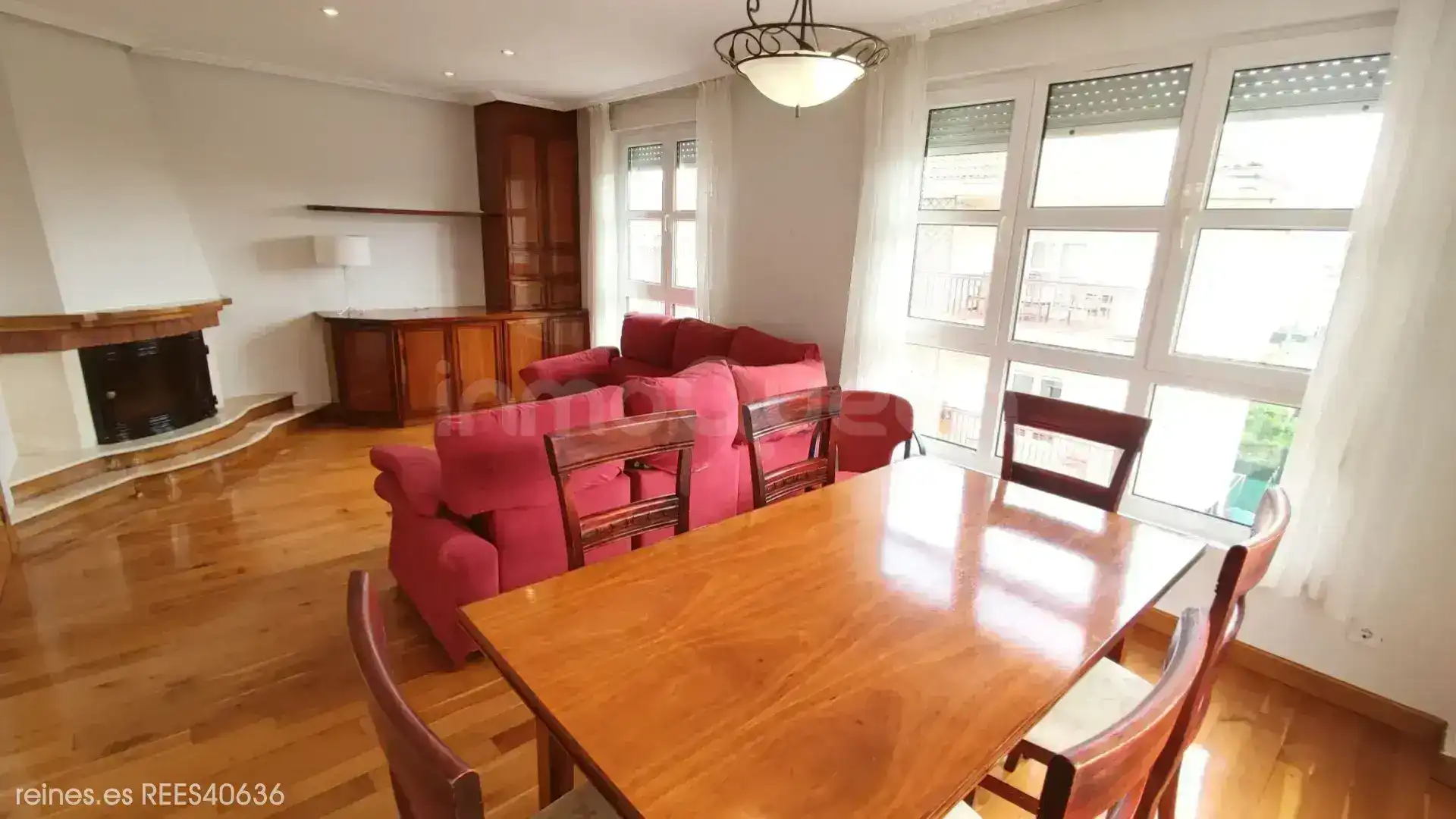 Sala de estar de Dúplex en venta en Piélagos con Calefacción, Terraza y Amueblado