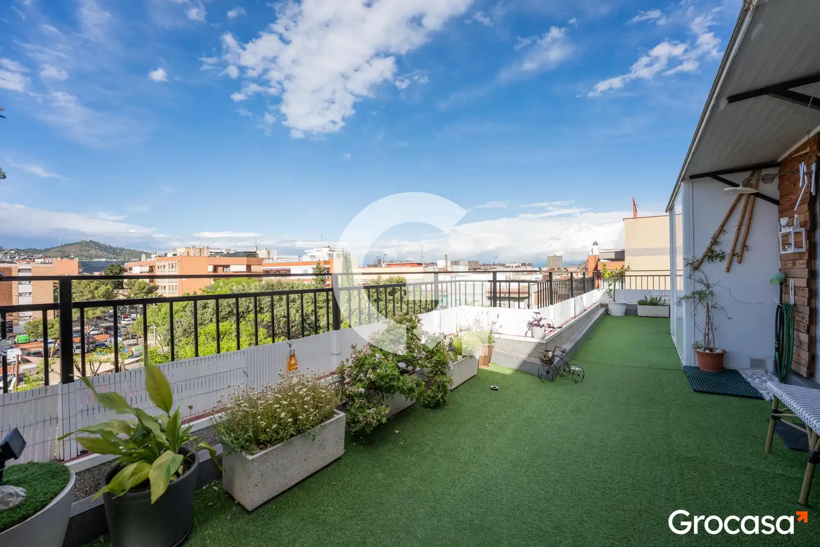 Terrasse von Dachboden zum Verkauf in Cornellà de Llobregat mit Klimaanlage, Heizung und Terrasse