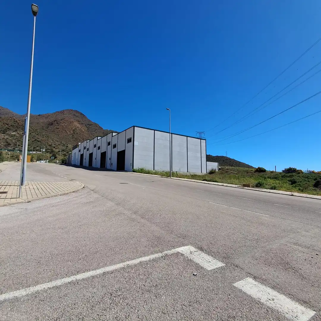 Außenansicht von Fabrik Grundstücke zum Verkauf in Casares