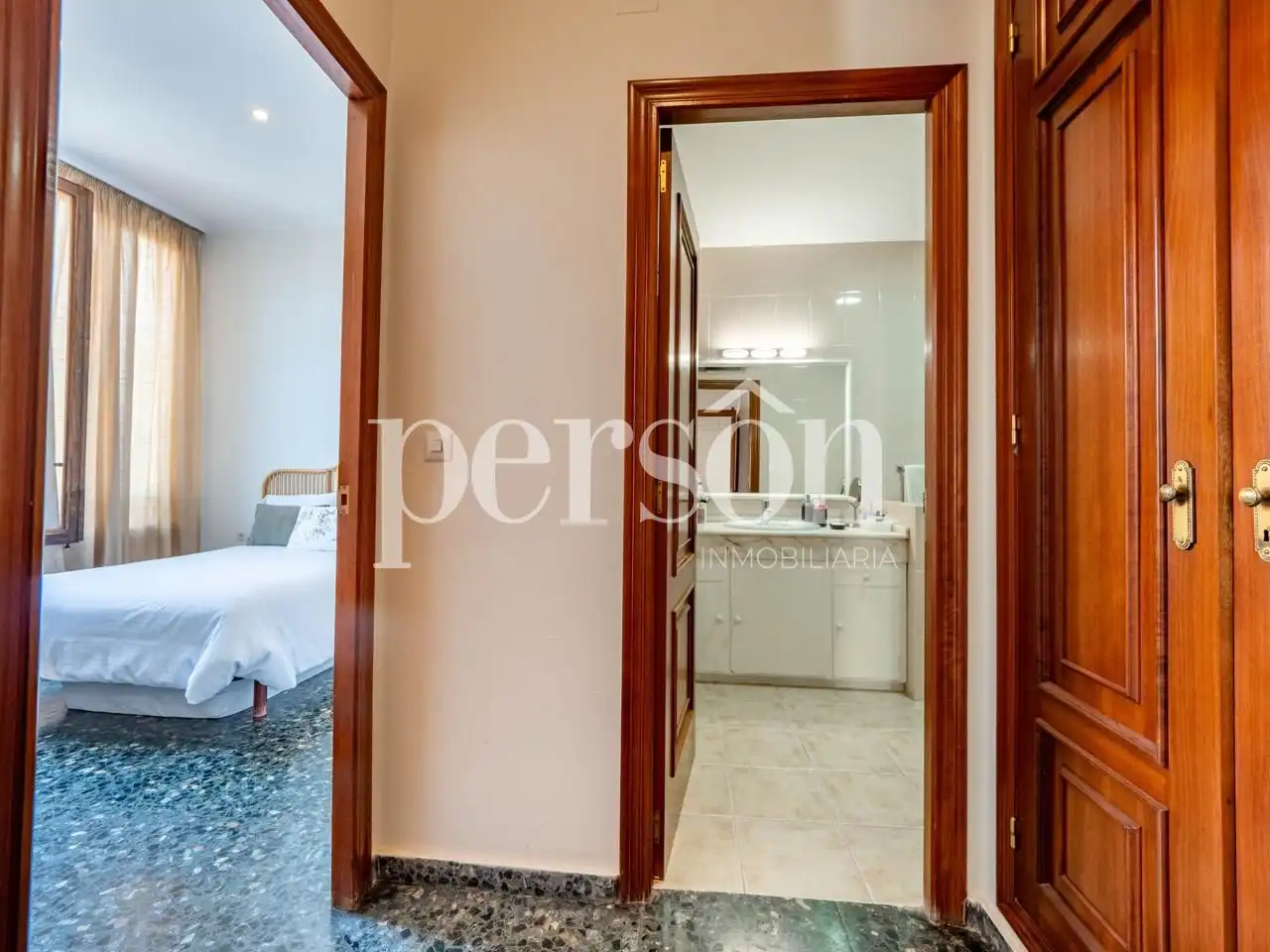 Appartamento con terrazza in vendita a Ciutat Vella, imagen 18