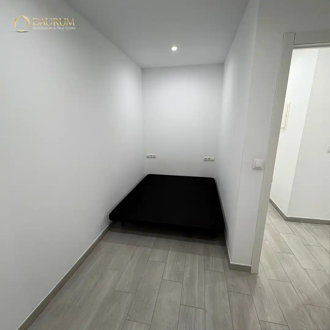 Piso en venta en Coslada con Calefacción y Amueblado