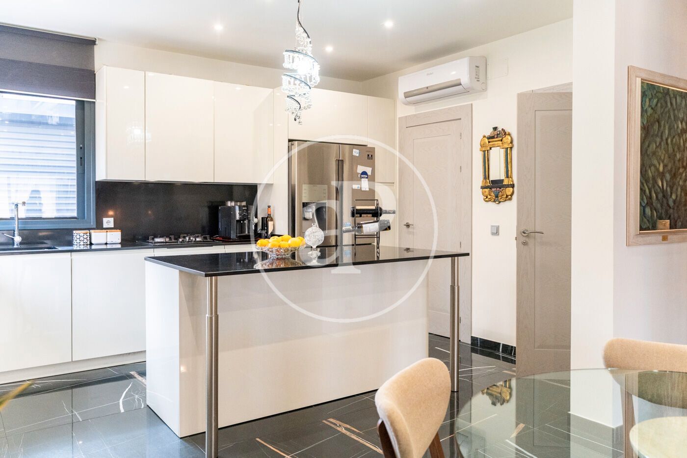 Cuina de Casa adosada en venda en Pozuelo de Alarcón amb Aire condicionat, Calefacció i Jardí privat