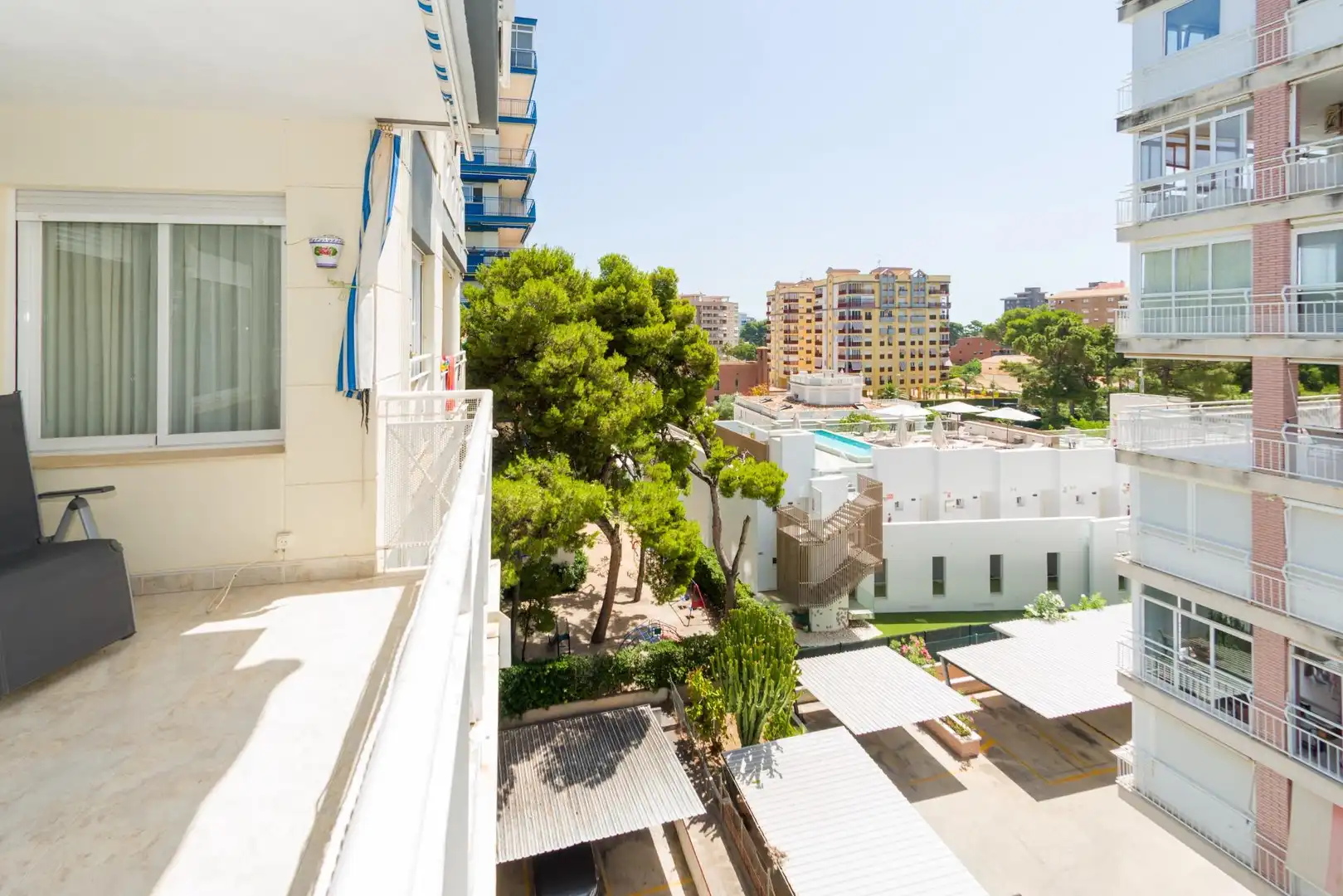 Terrasse von Wohnungen zum Verkauf in Benicasim / Benicàssim mit Privatgarten, Terrasse und Gemeinschaftspool