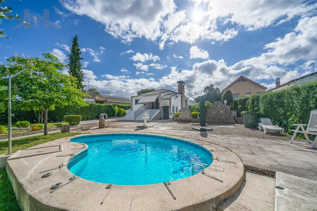 Swimming pool of Houses for sale in Valdemorillo  with Heating, Private garden and Swimming Pool