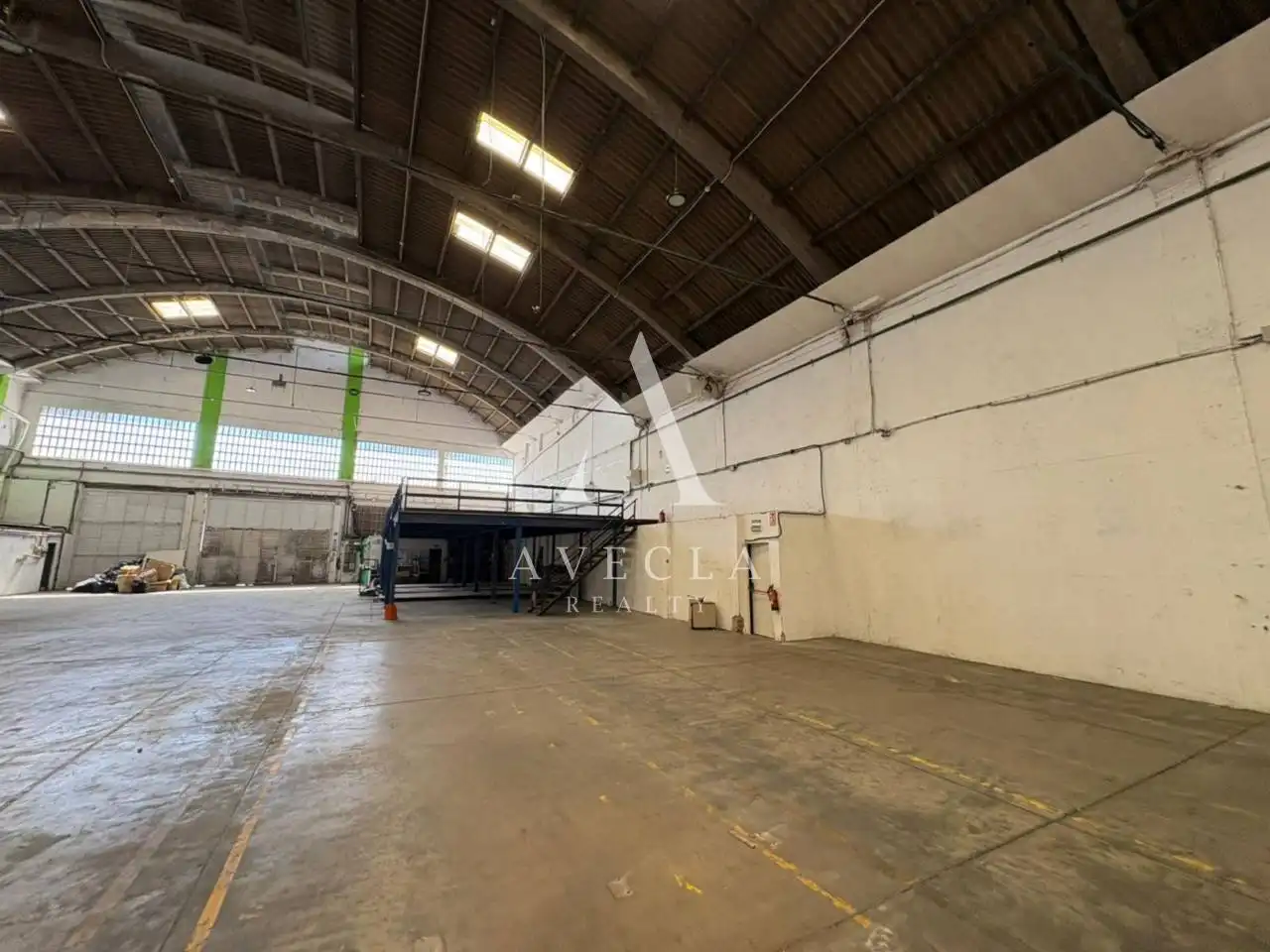 Industrial building to rent in Calle Marina 30, imagen 20