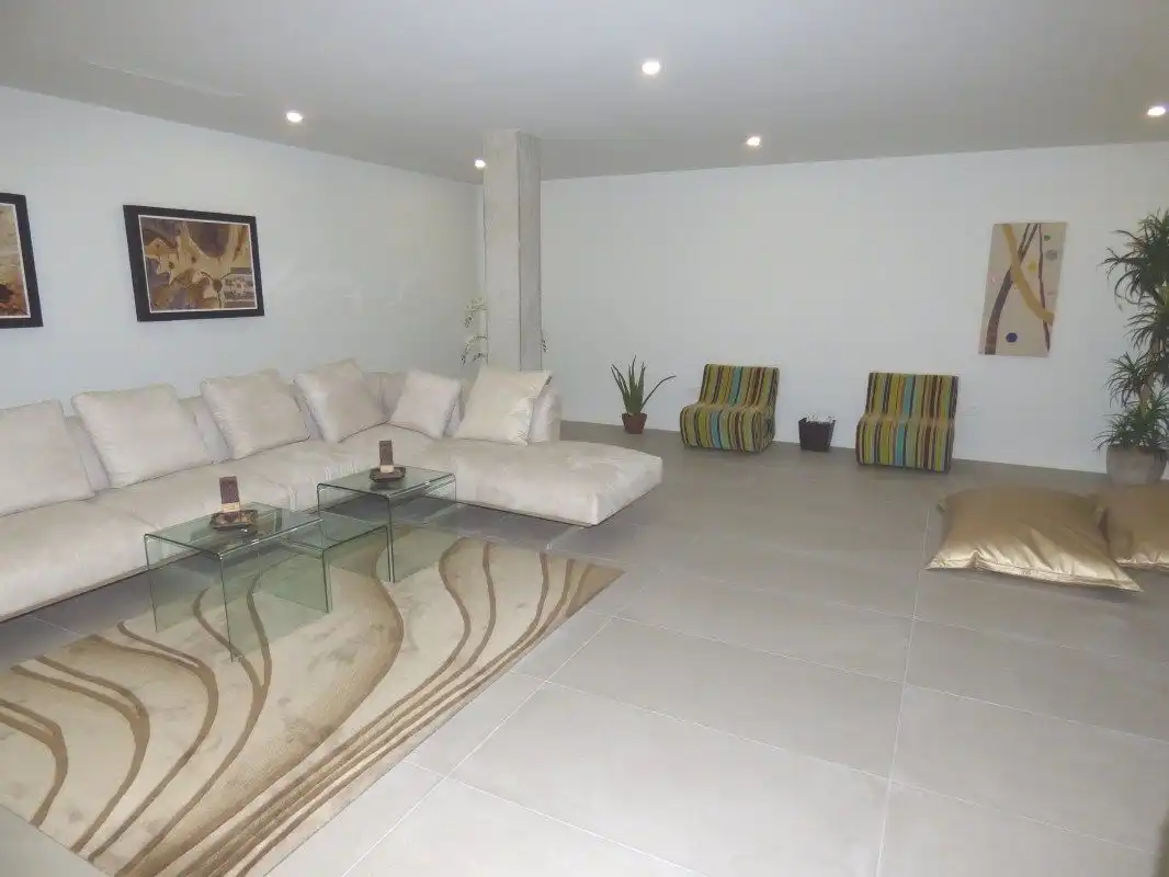 Villa con piscina in vendita a Golf Bahía, imagen 28
