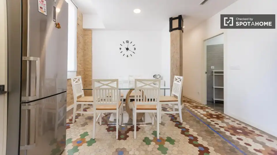 Appartamento con terrazza in affitto a Ciutat Vella, imagen 17