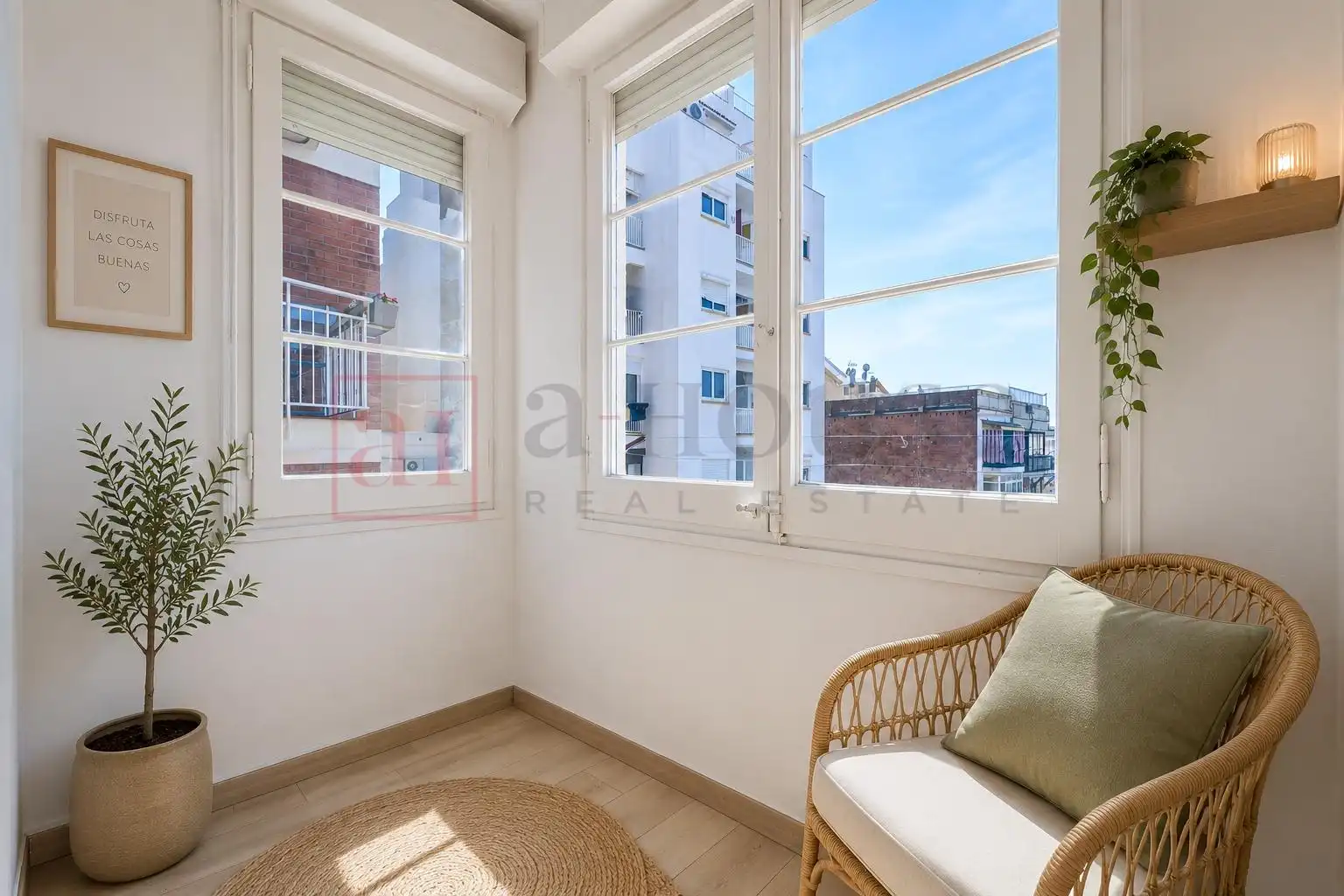 Terrasse von Wohnung zum Verkauf in Barcelona mit Klimaanlage und Heizung