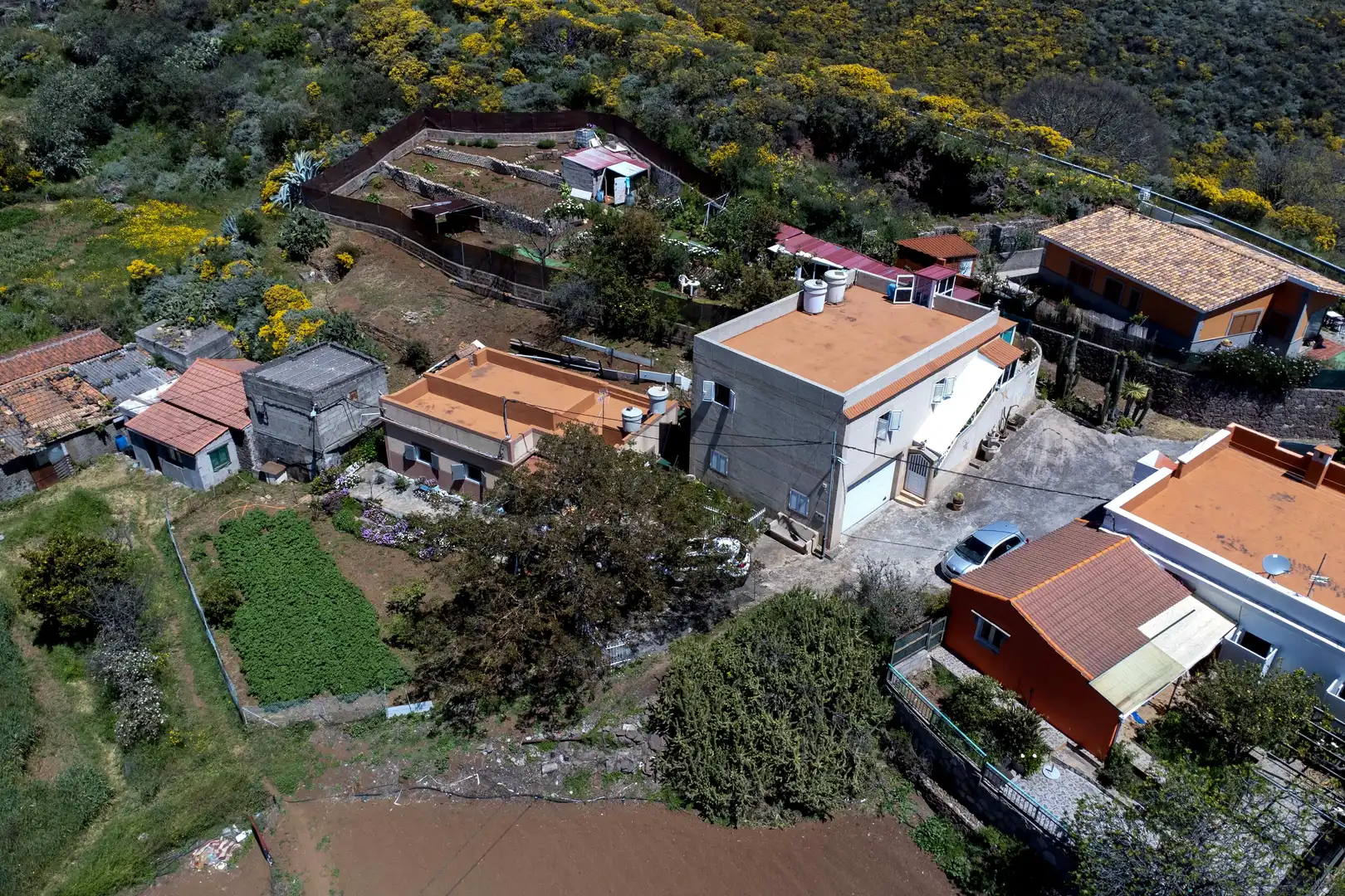 Vista exterior de Casa o xalet en venda en Vega de San Mateo amb Calefacció, Jardí privat i Terrassa