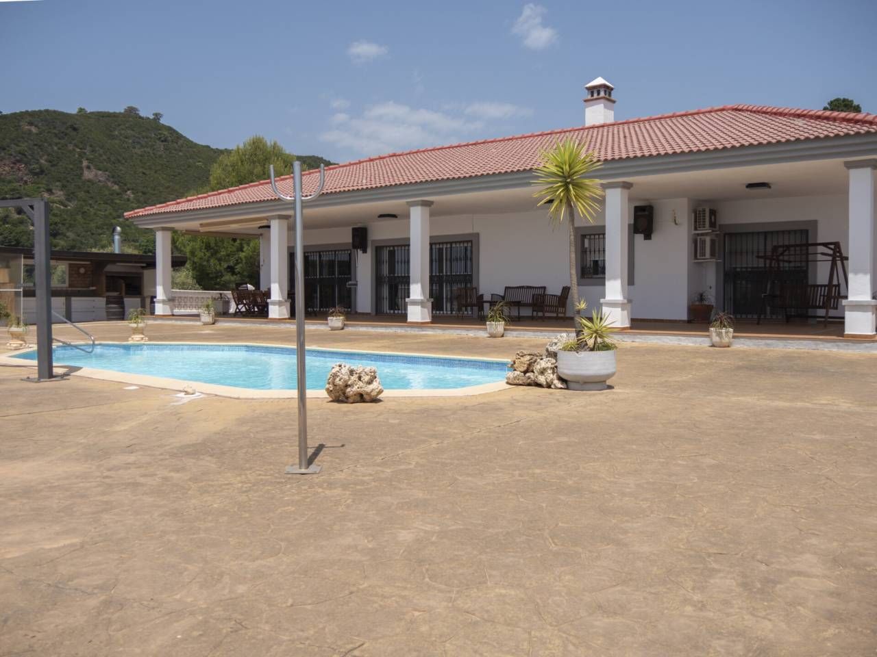 Swimming pool of House or chalet for sale in Estepona  with Air Conditioner, Swimming Pool and Furnished