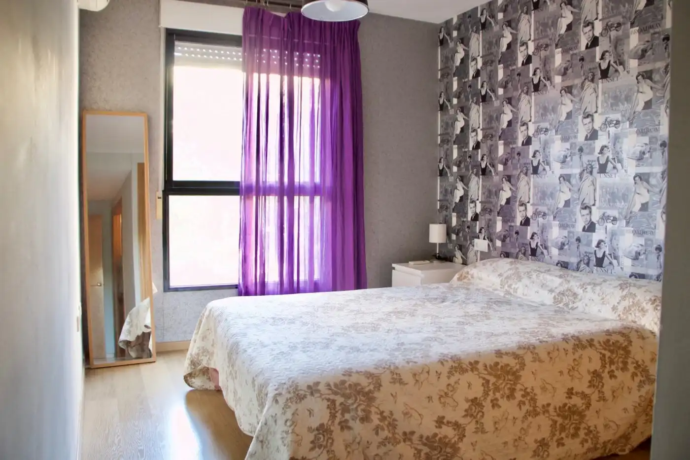 Dormitori de Apartament de lloguer en Moncada amb Aire condicionat, Parquet i Balcó
