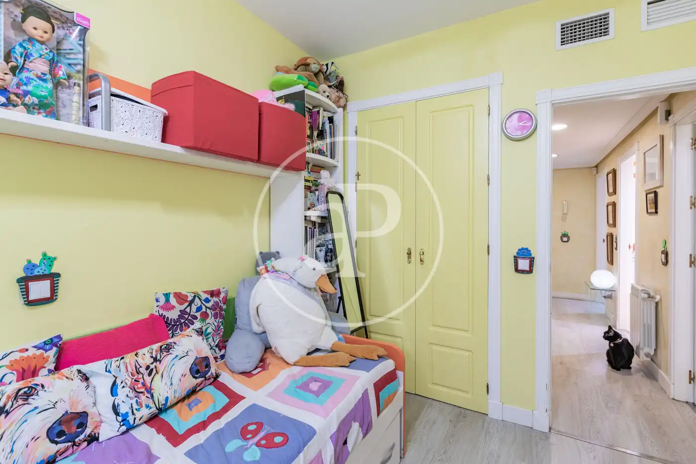 Habitación de Casa adosada en venta en San Sebastián de los Reyes con Aire acondicionado, Calefacción y Jardín privado