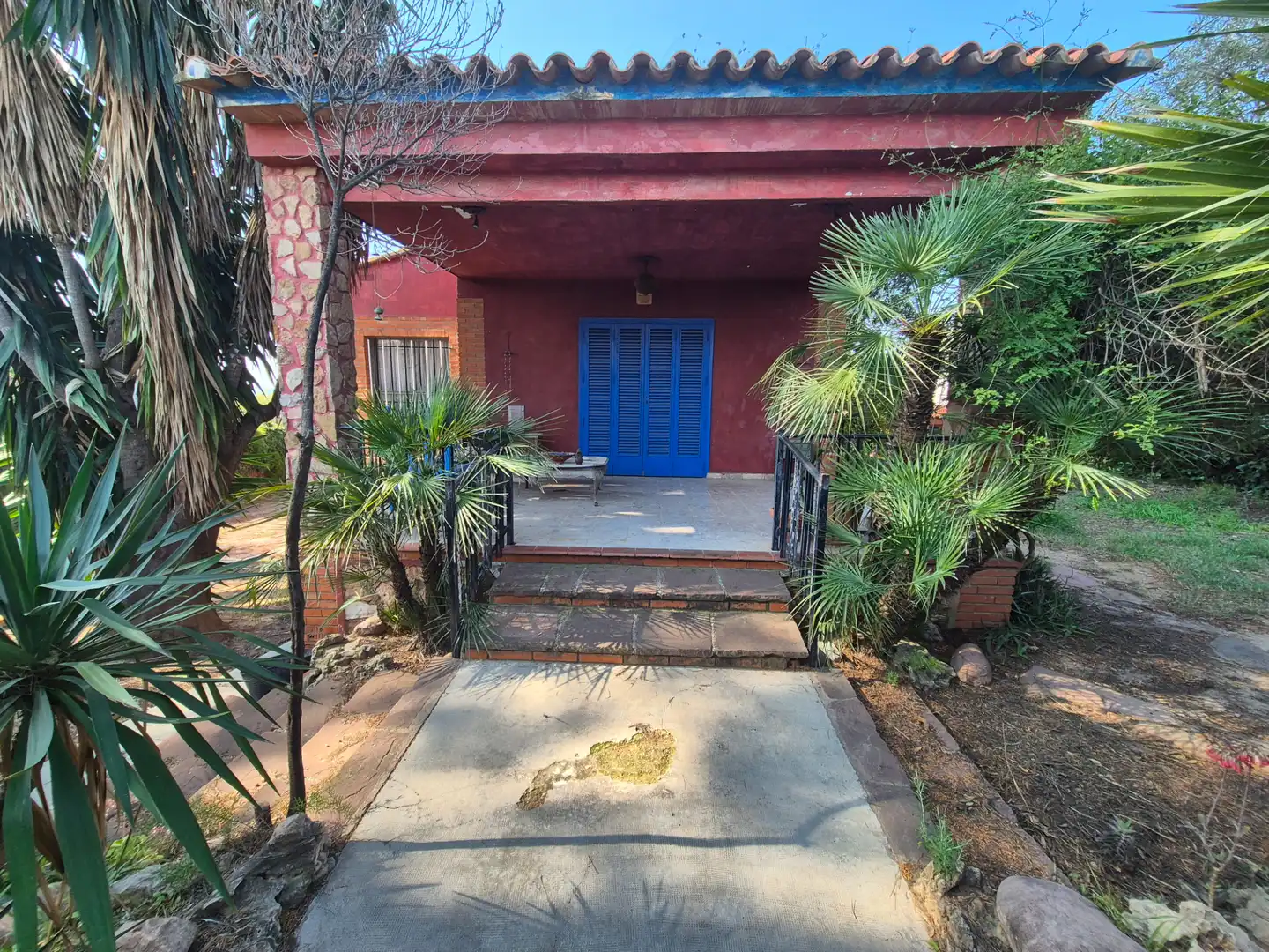 Vista exterior de Casa o xalet en venda en San Antonio de Benagéber amb Aire condicionat, Calefacció i Jardí privat