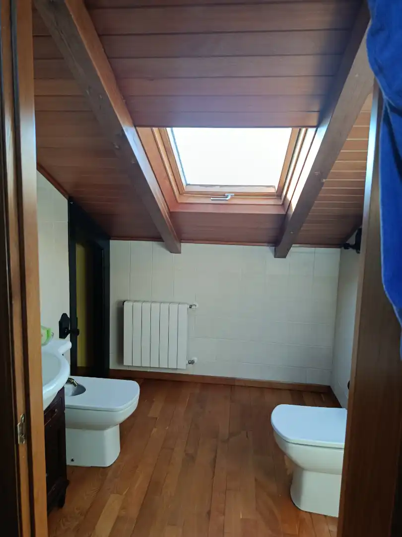 Dormitori de Casa o xalet en venda en Vegadeo amb Calefacció, Jardí privat i Parquet