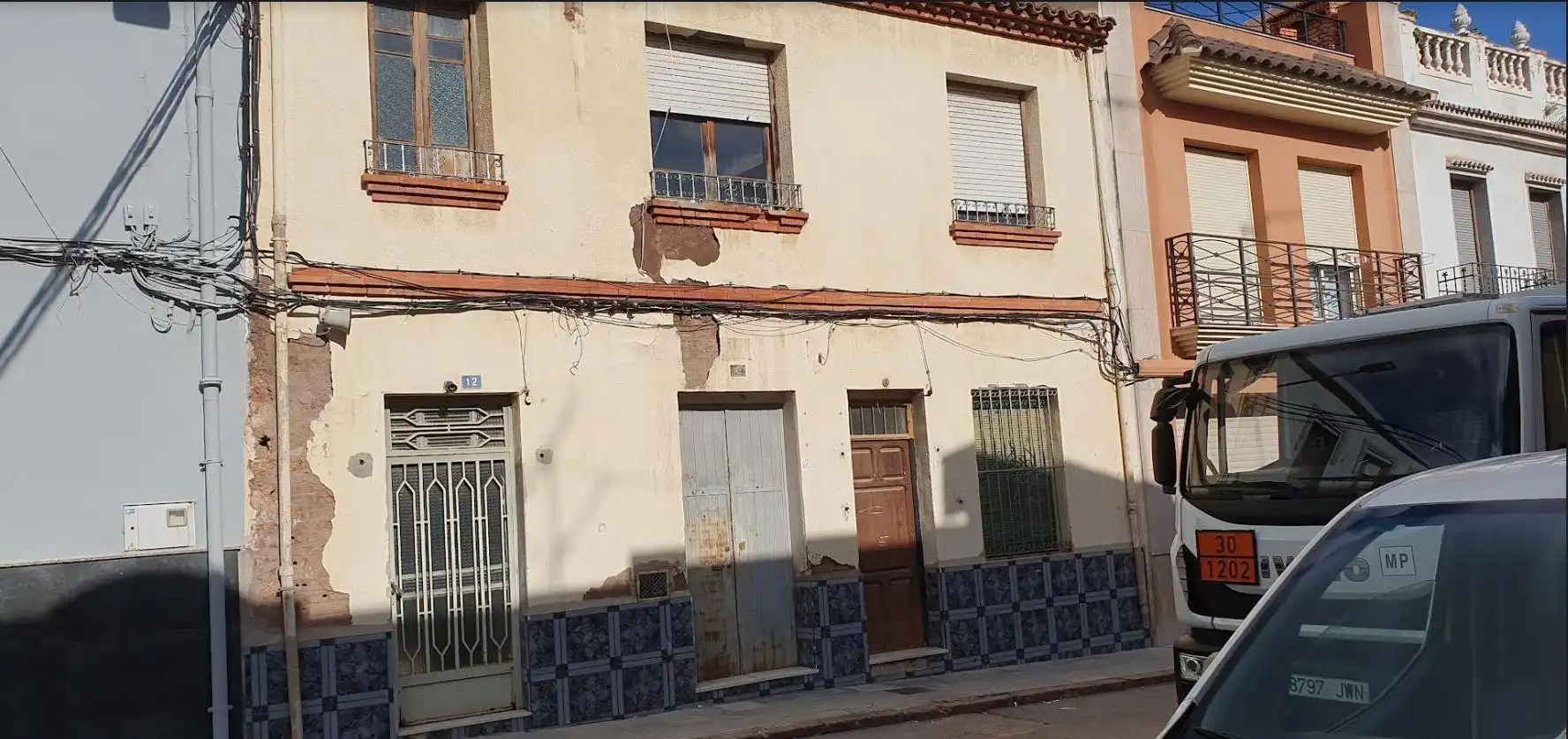 Vista exterior de Casa o xalet en venda en La Vall d'Uixó amb Terrassa, Traster i Balcó