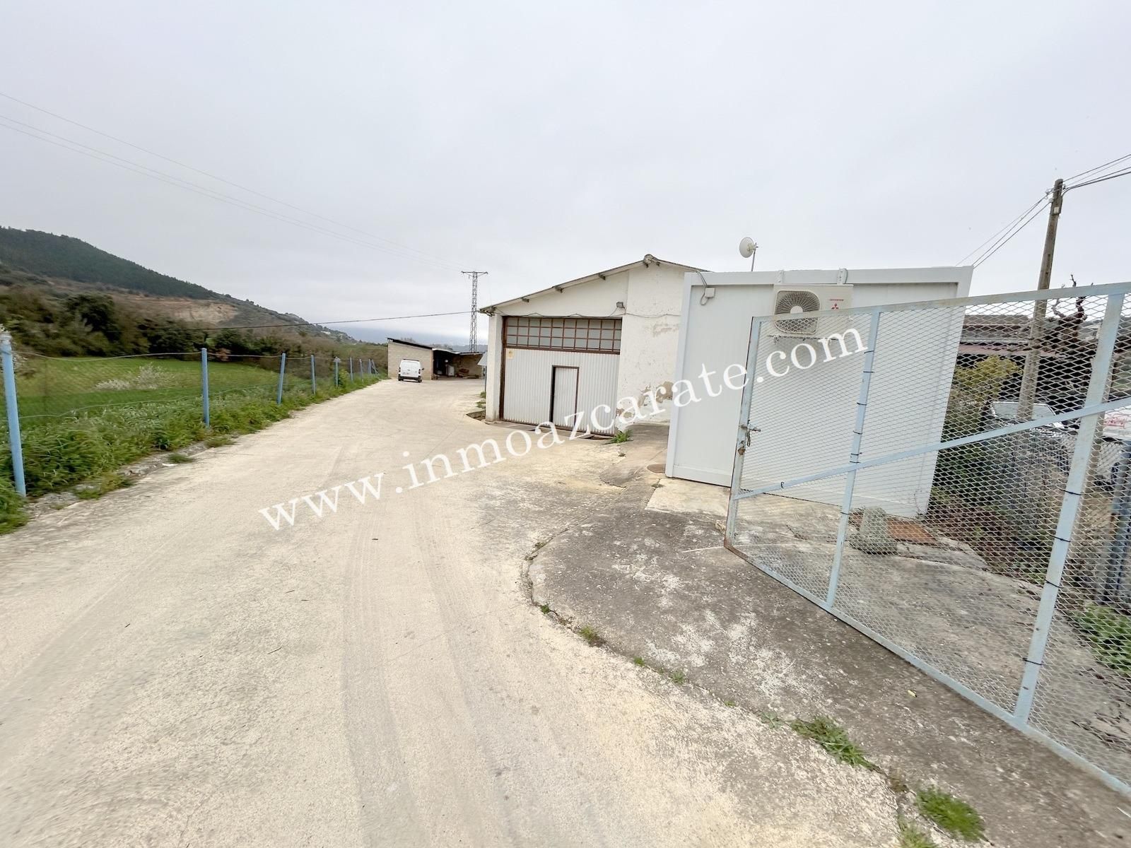 Außenansicht von Fabrikhallen zum verkauf in Valle de Yerri / Deierri