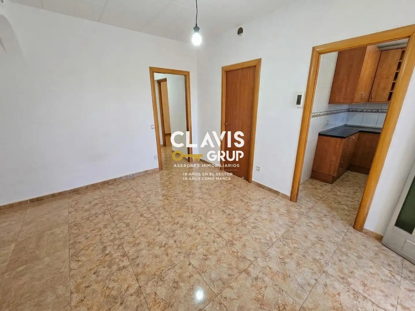 Exterior view of Flat for sale in Barcelona  with Private garden, Terrace and Oven