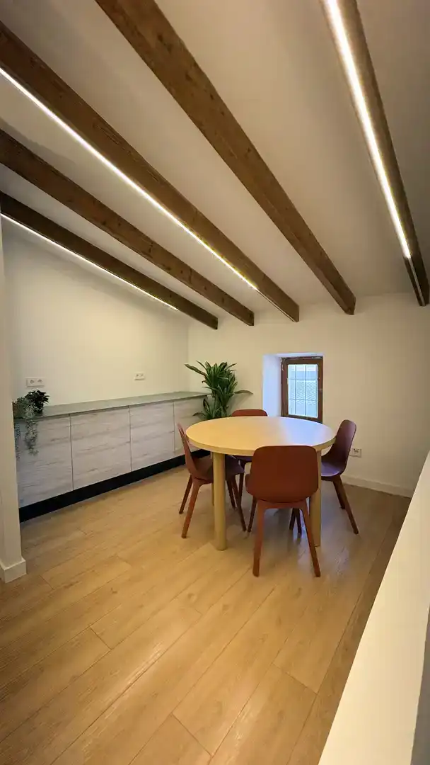 Habitació a Plaça de Cort, 1, Cort
