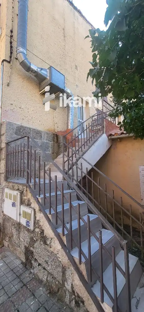 Exterior view of Buildings for sale in Peguerinos