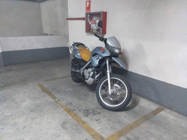 Garaje en Alquiler en Calle de Fereluz, 36 en Valdeacederas