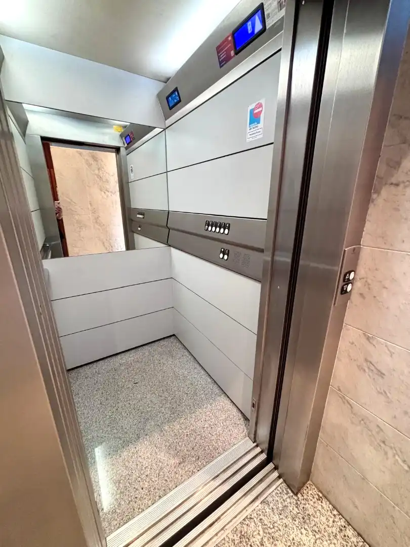 Piso en venta en Gijón  con Calefacción, Parquet y Terraza