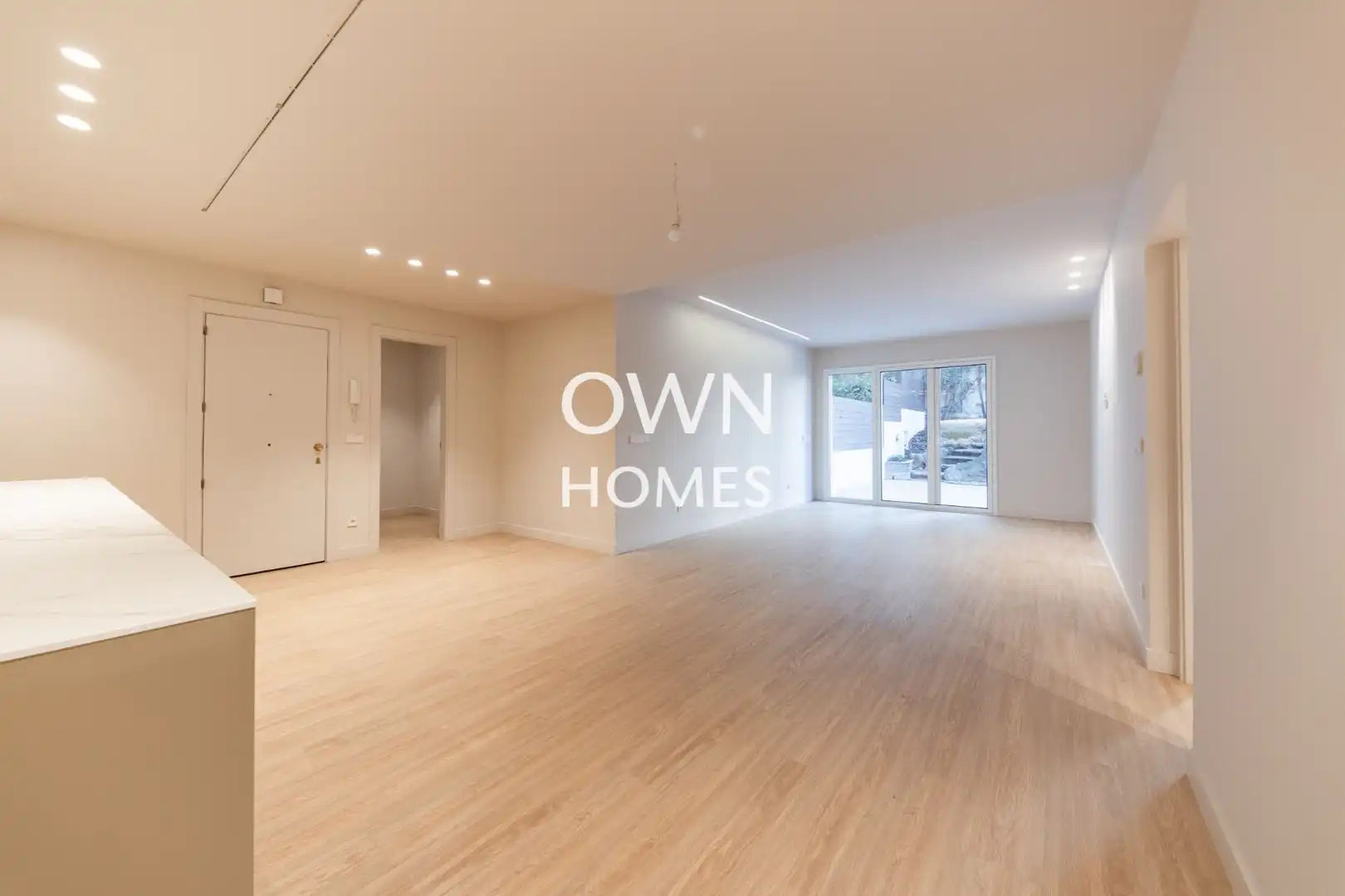 Exterior view of Flat for sale in Barcelona  with Air Conditioner, Heating and Private garden