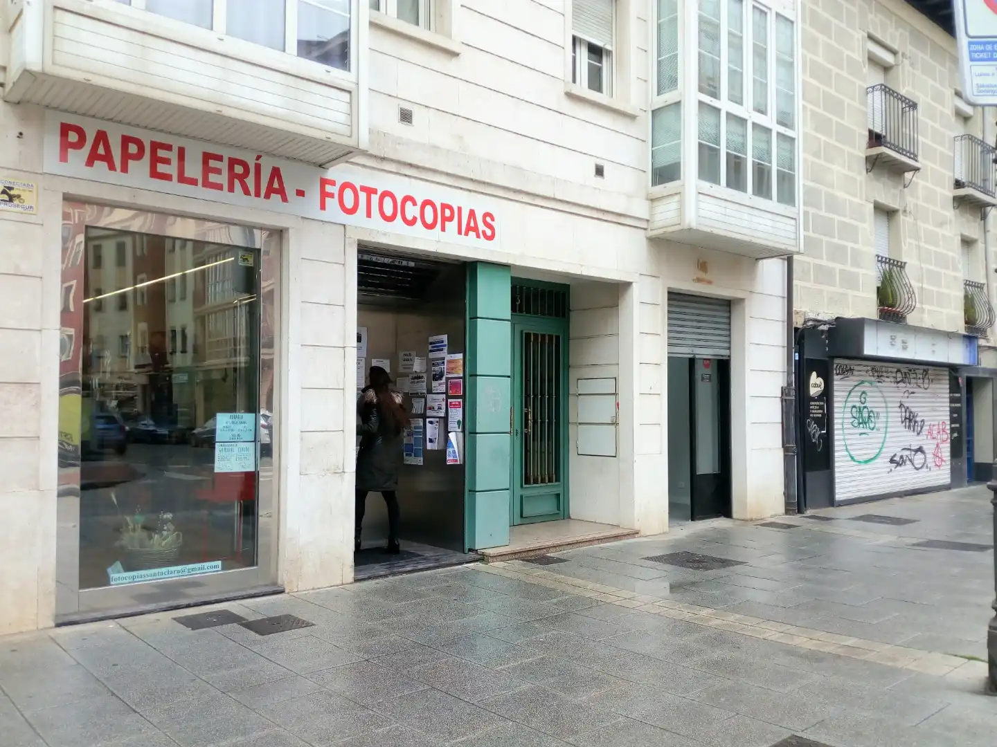 Vista exterior de Local de alquiler en Burgos