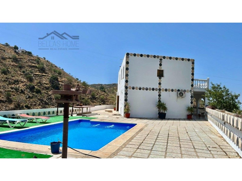 Exterior view of House or chalet to rent in Almuñécar  with Air Conditioner, Private garden and Terrace