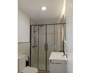 Bathroom of Flat for sale in Estepona