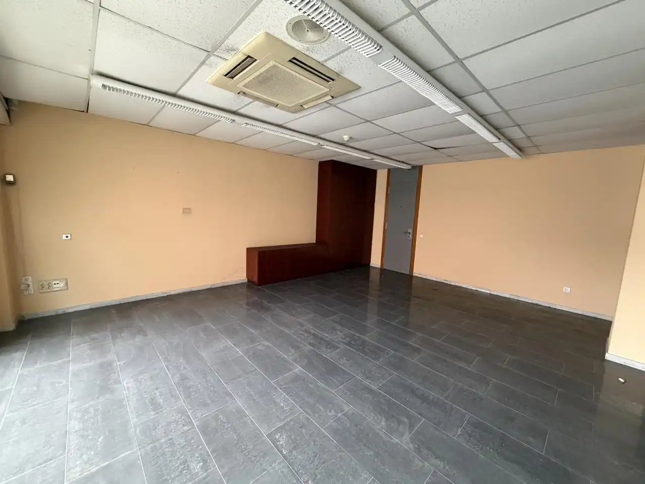 Commercial properties for rent in Castelldefels  with Air Conditioner