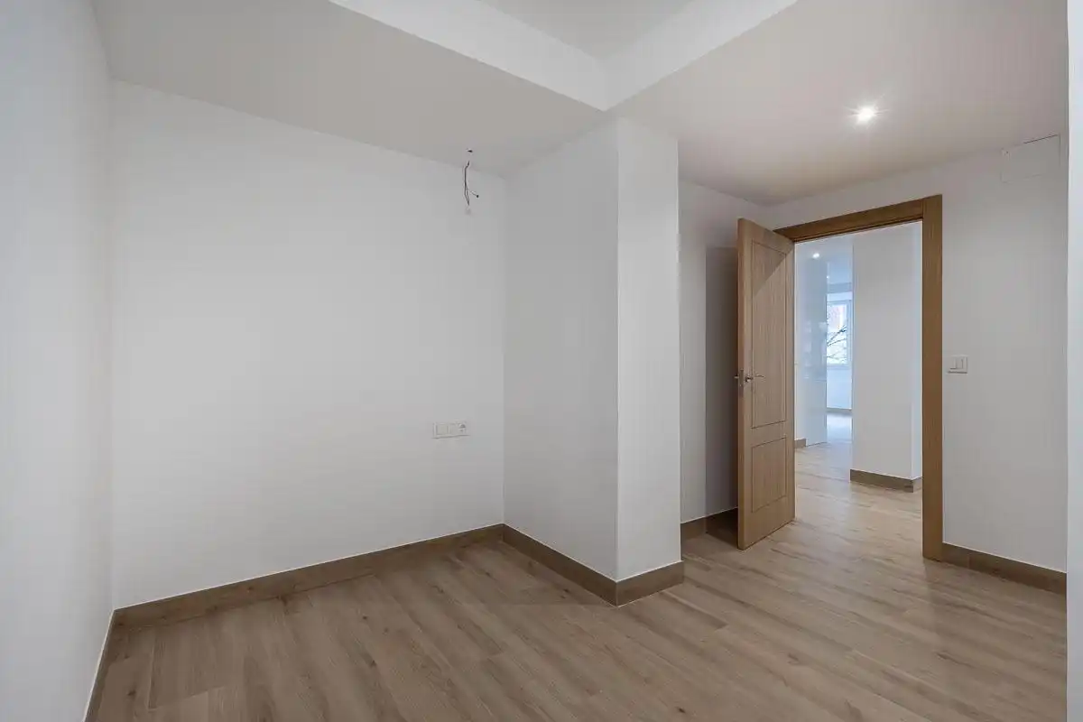 Bedroom of Flat for rent in Granada  with Heating