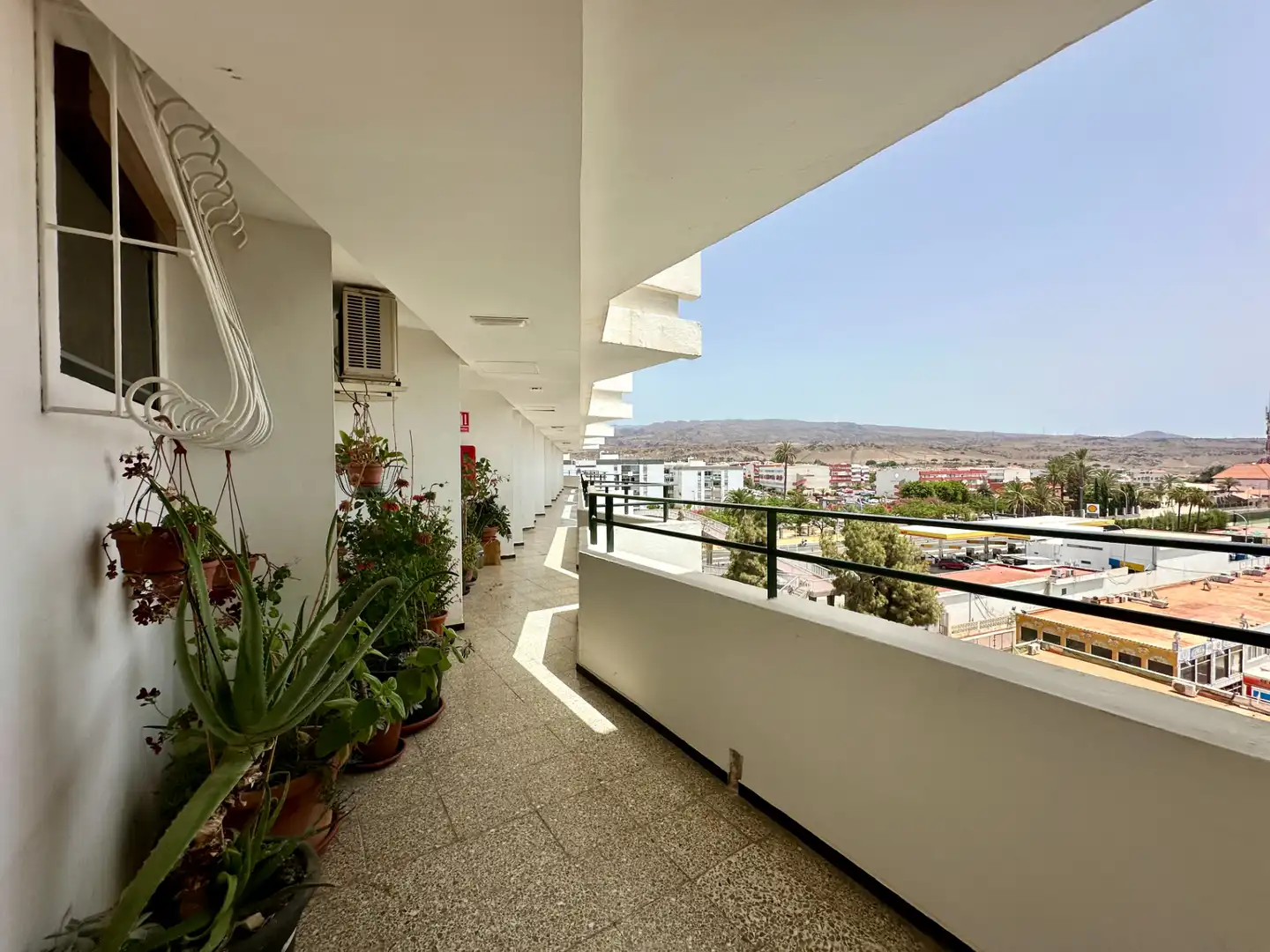 Terraza de Piso de alquiler en San Bartolomé de Tirajana con Amueblado, Lavadora y Microondas