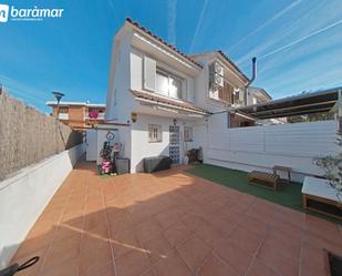 Exterior view of Single-family semi-detached for sale in El Vendrell  with Air Conditioner, Heating and Private garden