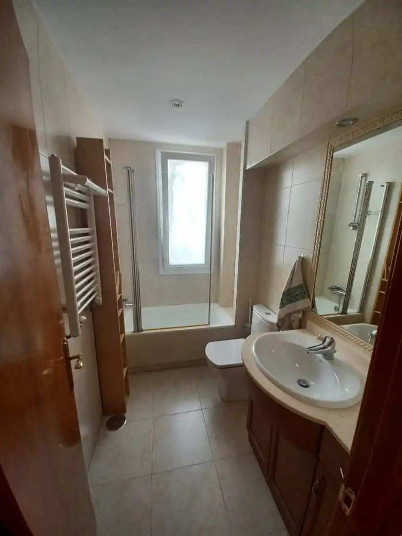 Piso de alquiler en MARCELINO ALVAREZ, Ventas