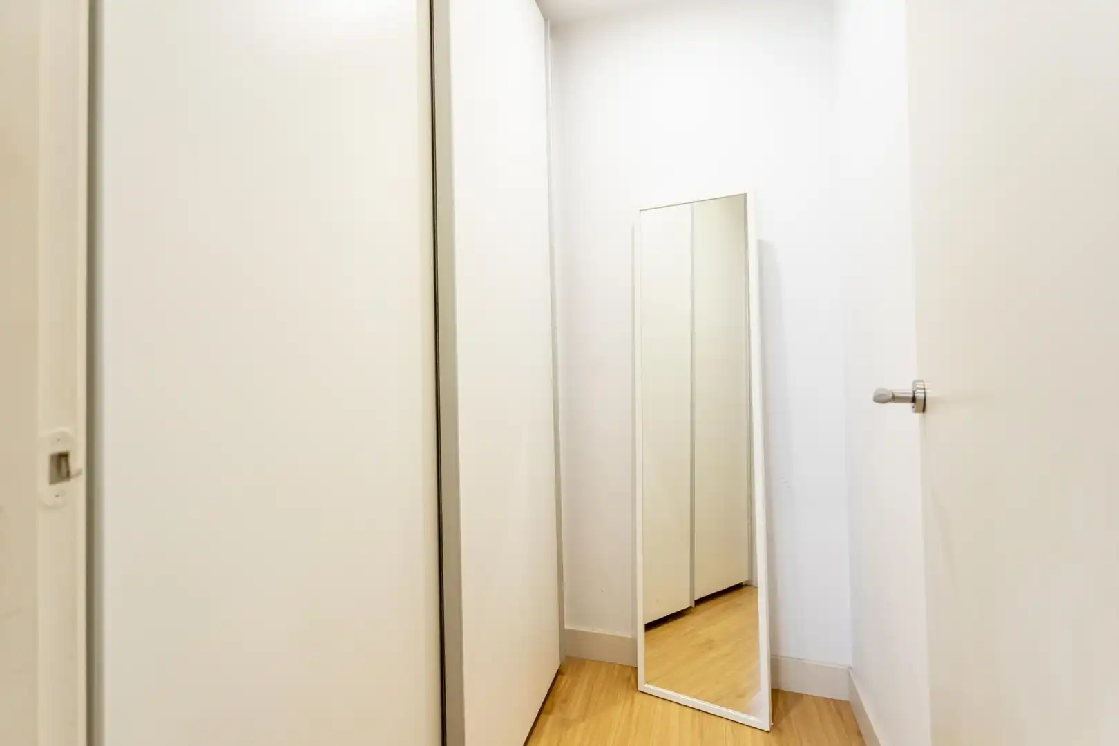 Piso en venta en Girona con Calefacción y Balcón