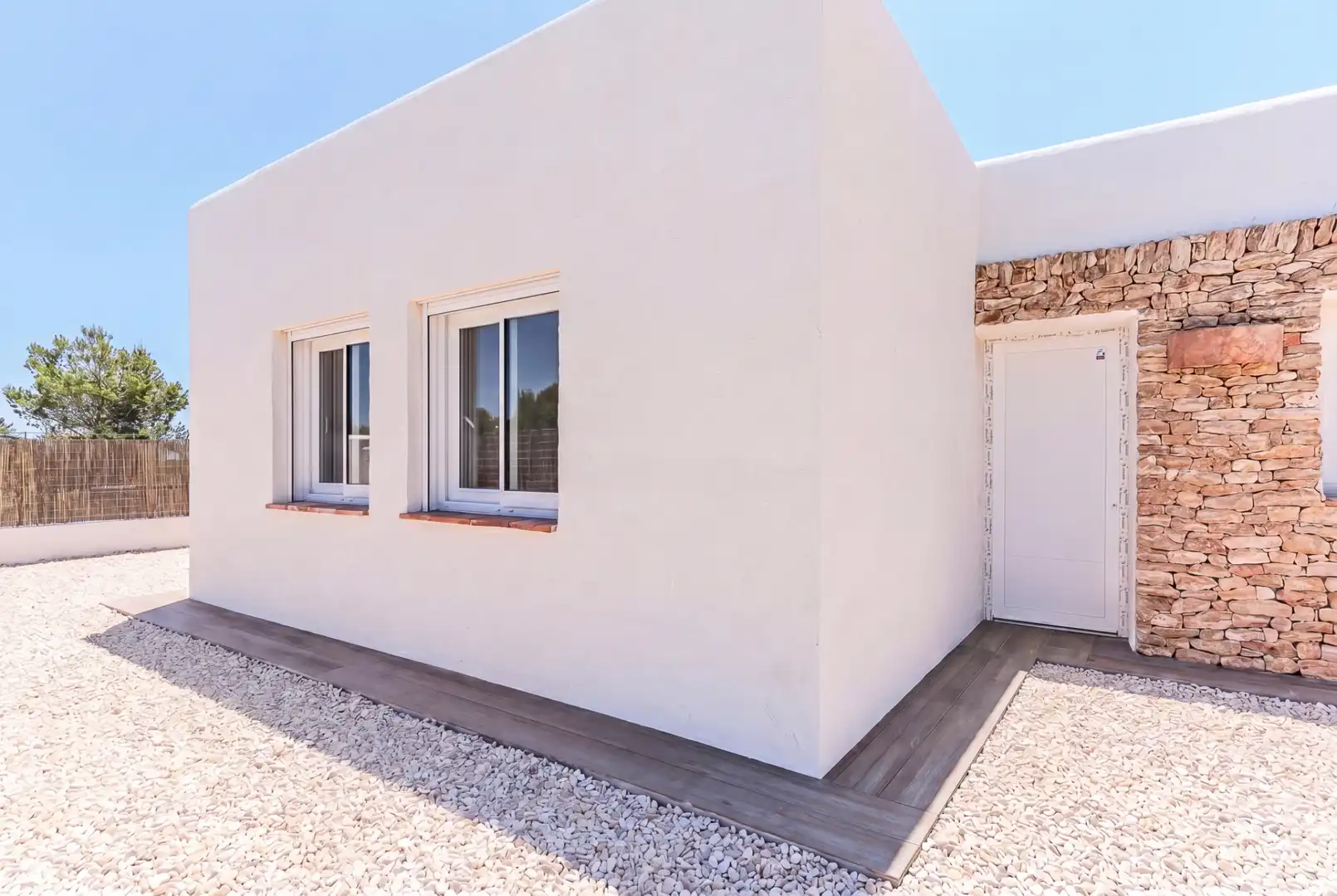 Außenansicht von Haus oder Chalet zum Verkauf in L'Ametlla de Mar  mit Klimaanlage, Heizung und Privatgarten