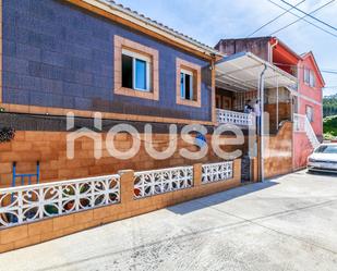 Exterior view of House or chalet for sale in Bueu