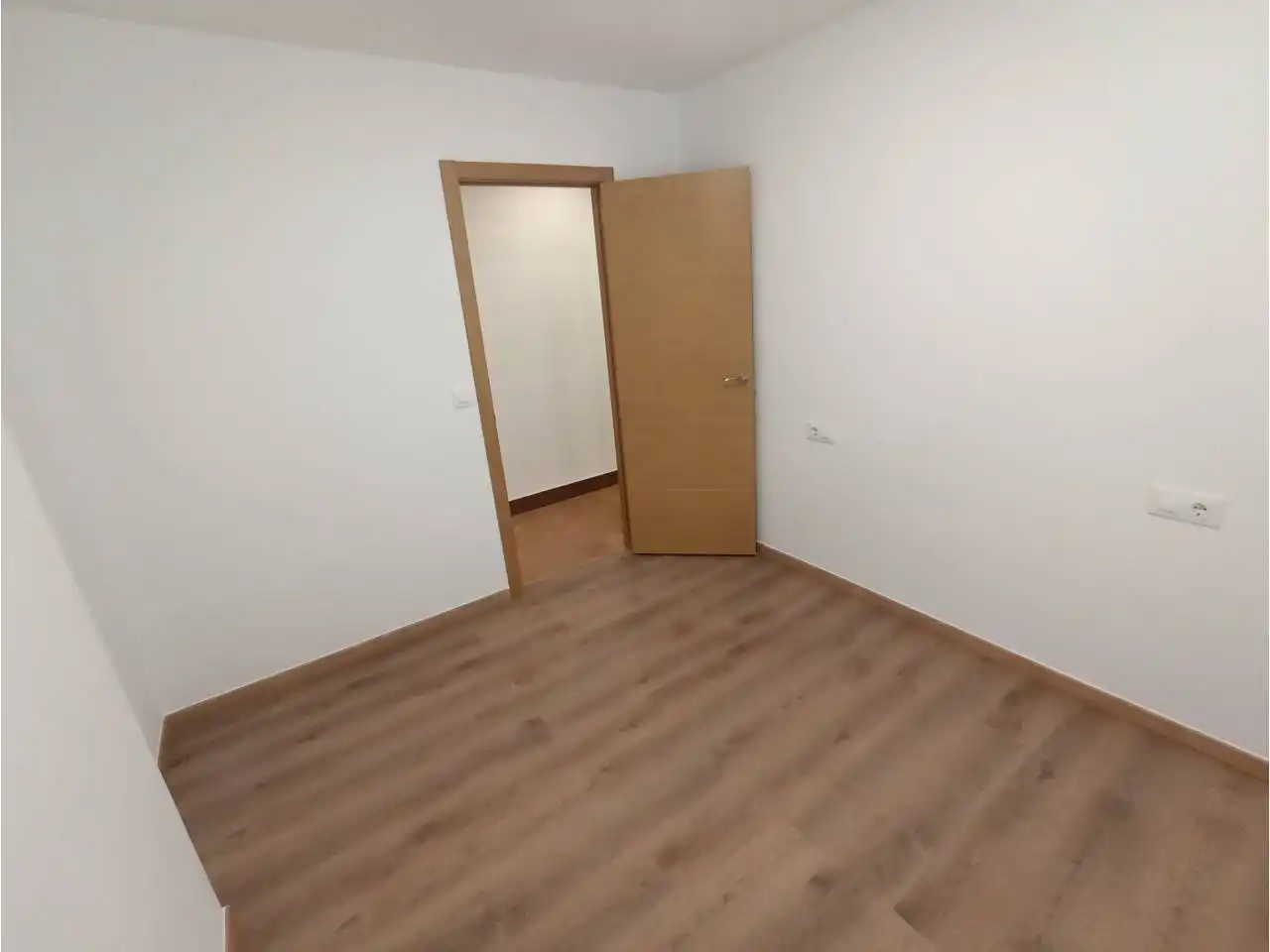 Flat for rent in Santiago de Compostela   with Parquet flooring, Terrace and Alarm