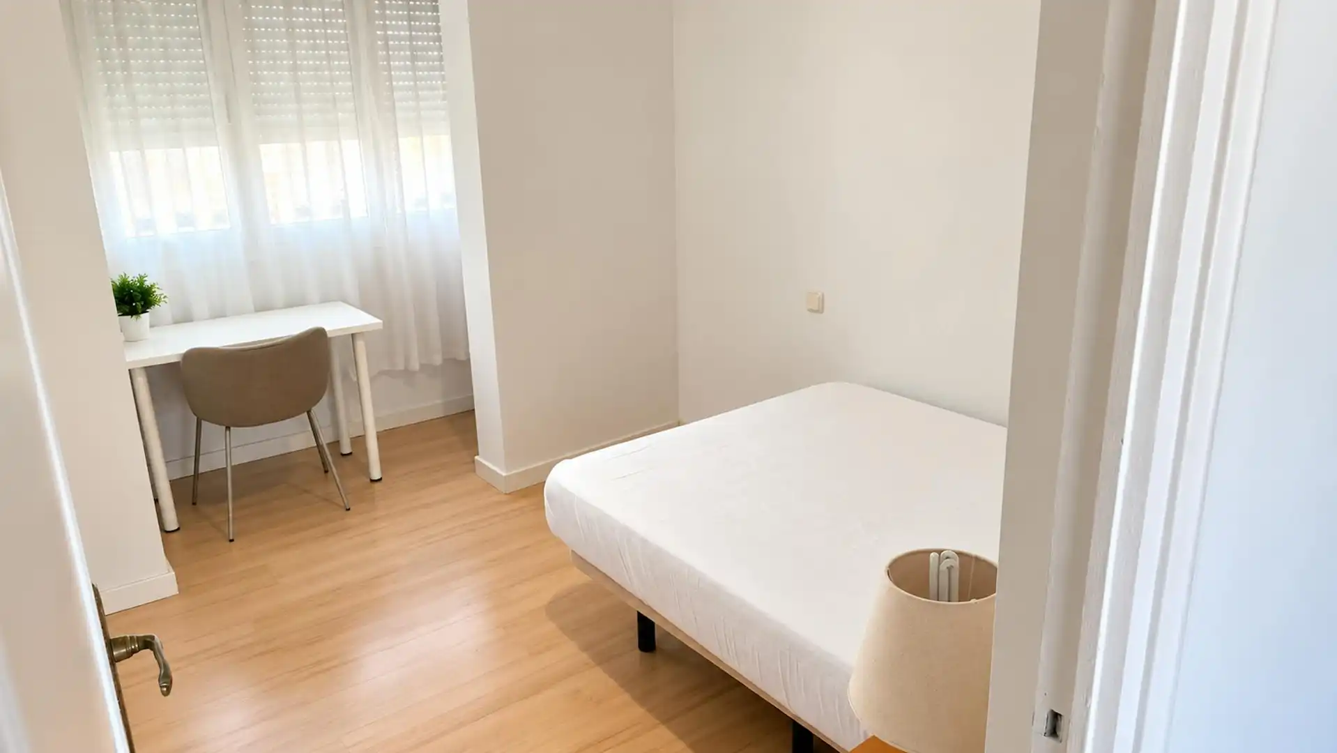 Schlafzimmer von Wohnung zur Miete in Madrid mit Heizung, Möbliert und Waschmaschine