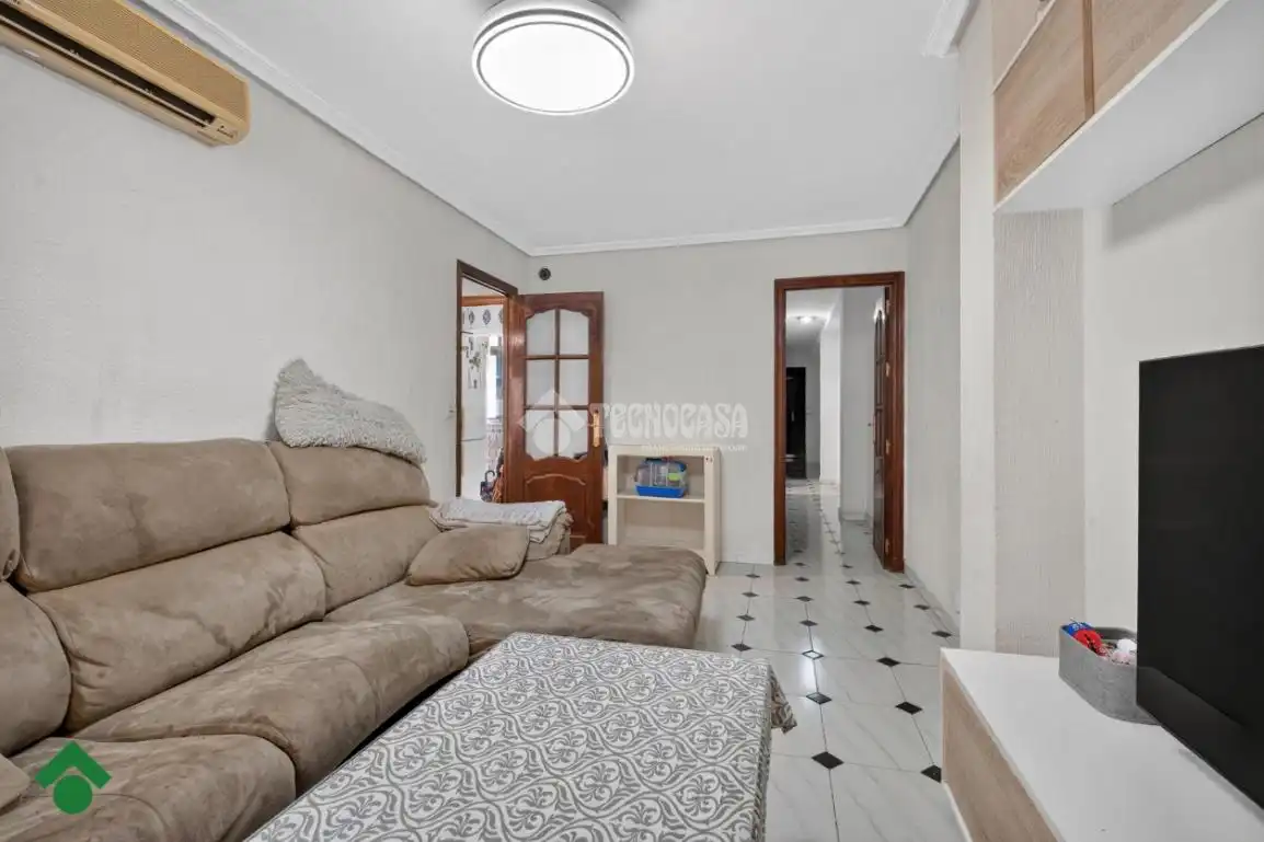 Sala d'estar de Pis en venda en Córdoba amb Terrassa