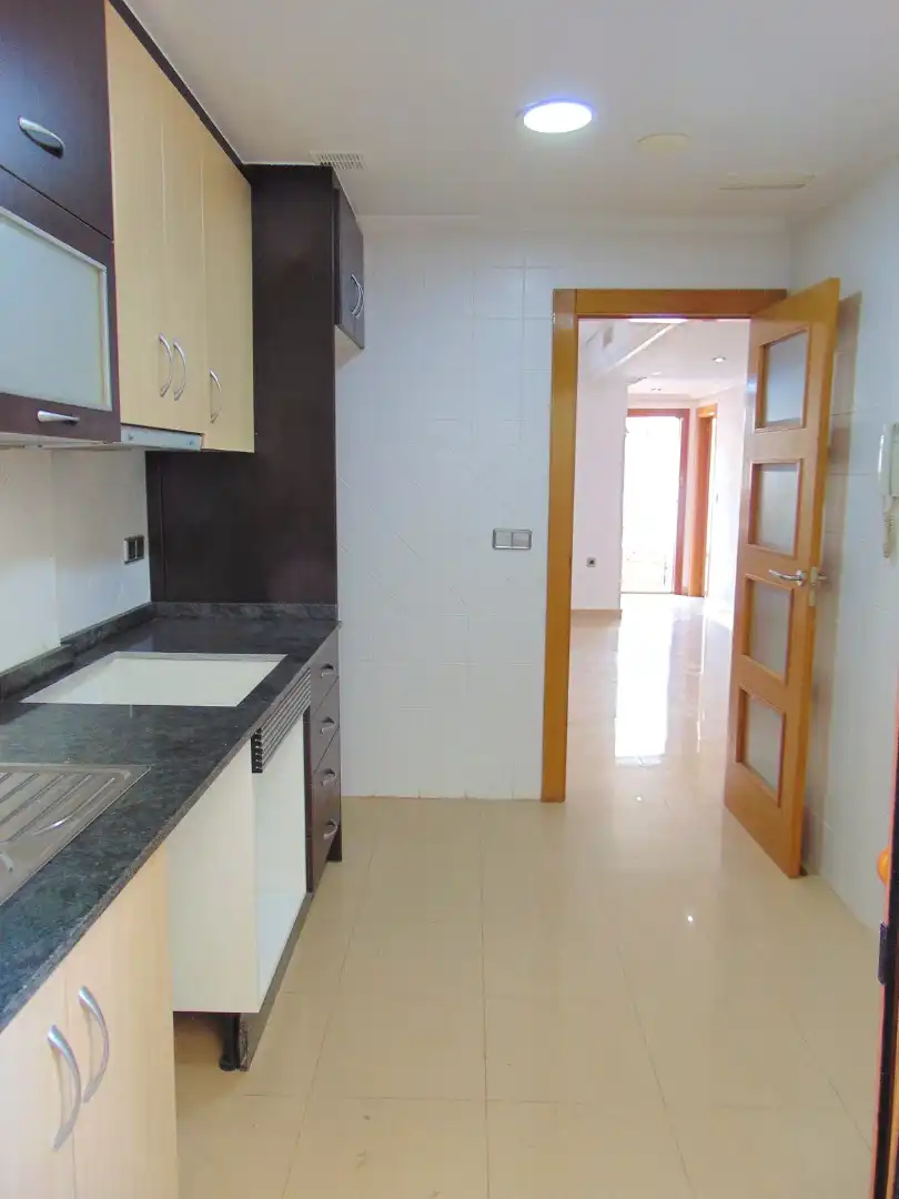 Cocina de Casa adosada en venta en San Pedro del Pinatar con Terraza, Balcón y Alarma